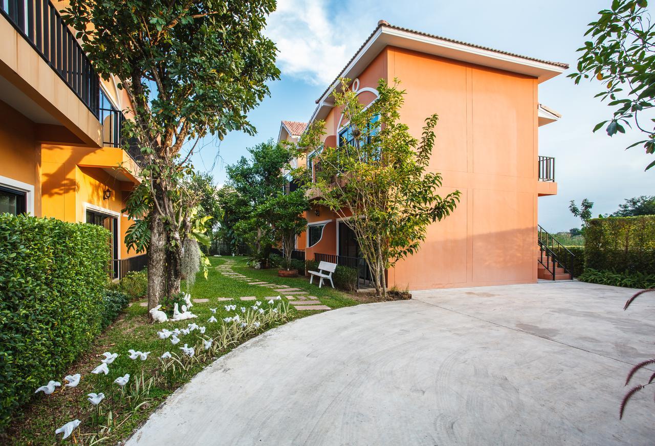 Sata House Boutique Resort Nakhonratchasima Buitenkant foto
